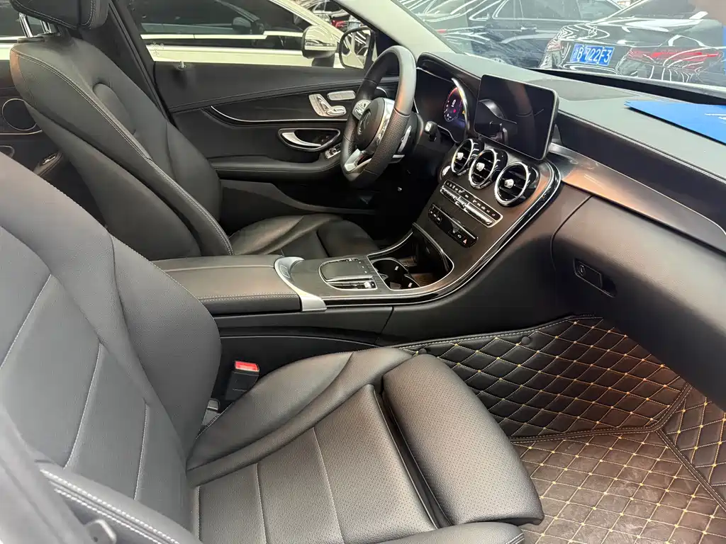Mercedes-Benz C-Class 2020 — фото 12