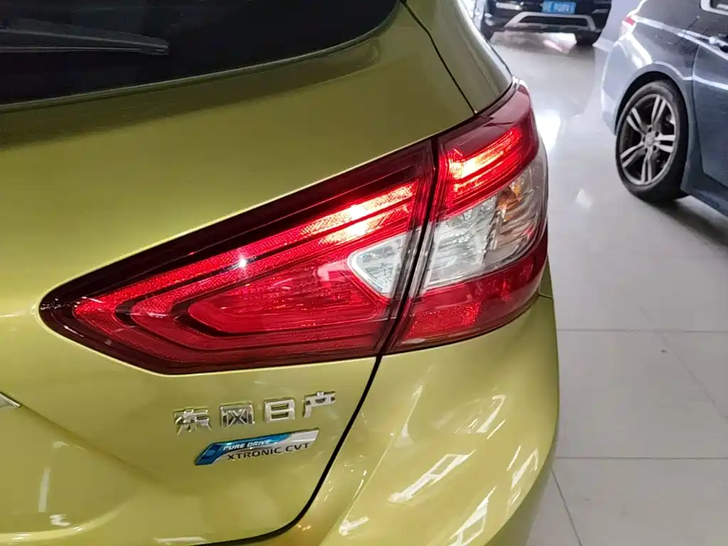 Nissan Tiida 2016 — фото 8