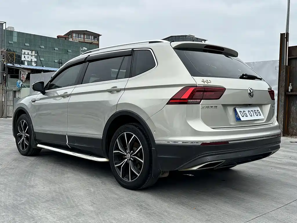 Volkswagen Tiguan L 2017 — фото 16