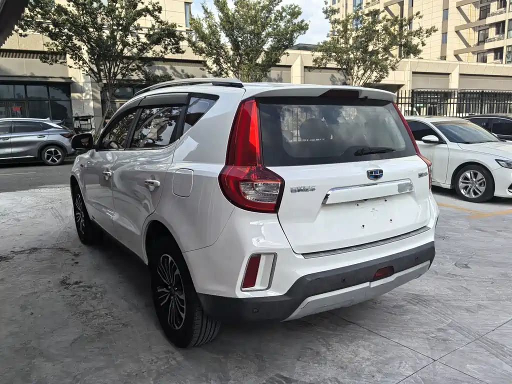 Geely Vision X6 2017 — фото 4