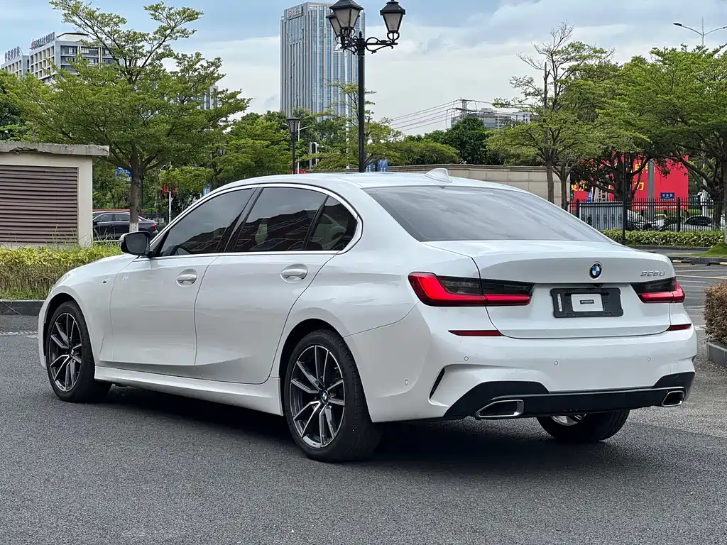 BMW 3 Series 2019 — фото 4