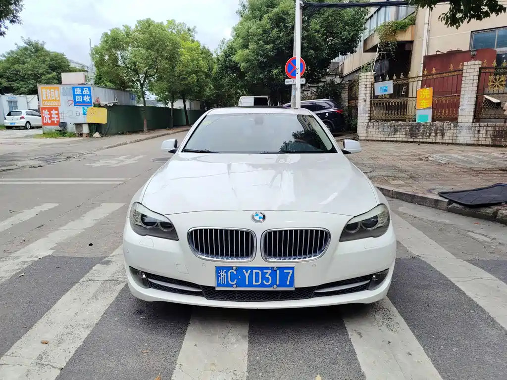 BMW 5 Series 2011