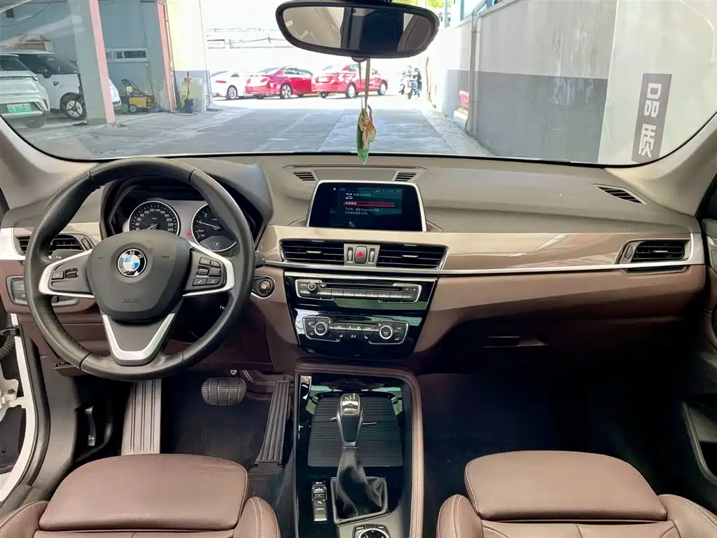 BMW X1 New Energy 2018 — фото 8