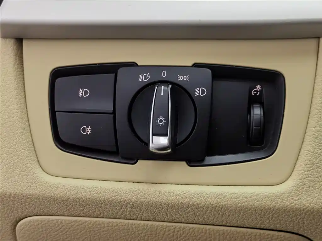 BMW 3 Series 2015 — фото 21