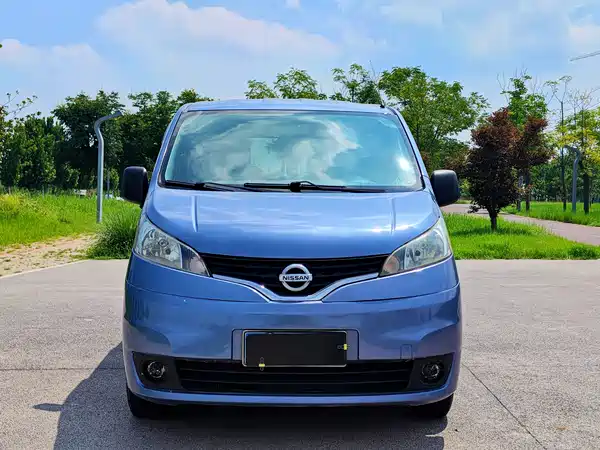 Nissan NV200 2013