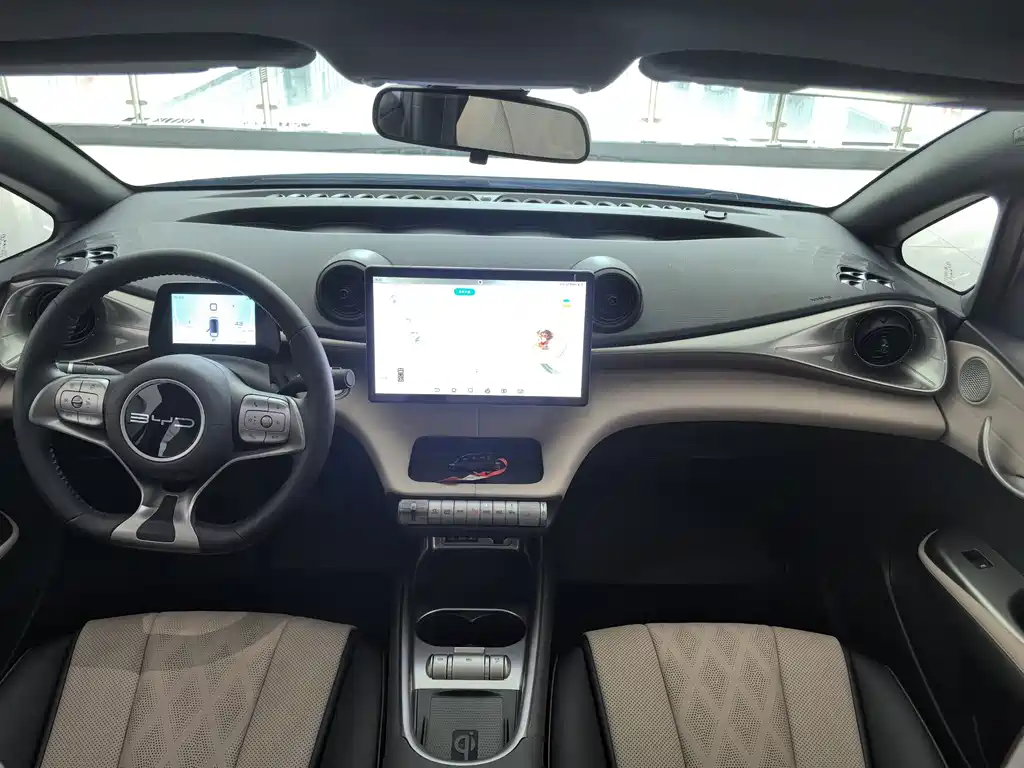 BYD Dolphin 2023