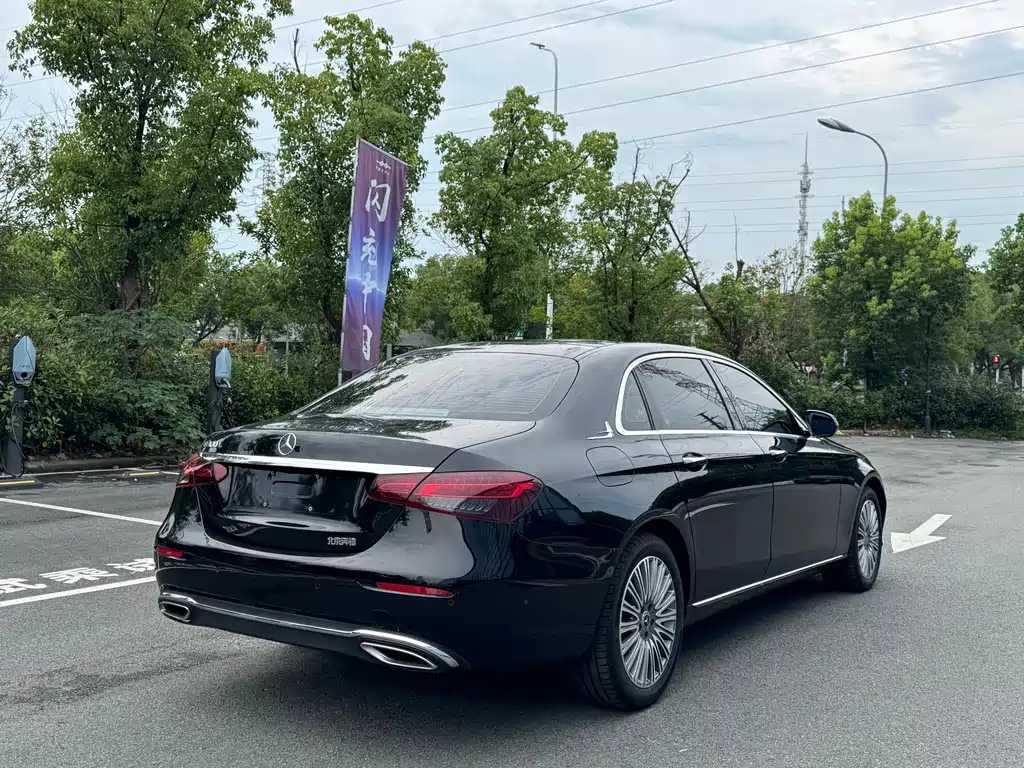 Mercedes-Benz E-Class 2023 — фото 21