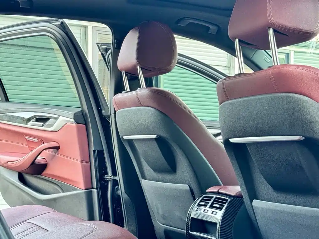 BMW 5 Series 2022 — фото 10
