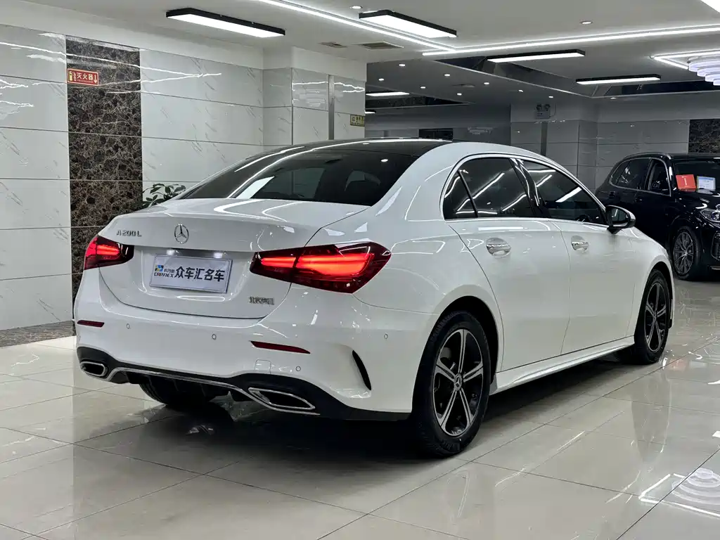 Mercedes-Benz A-Class 2024 — фото 4