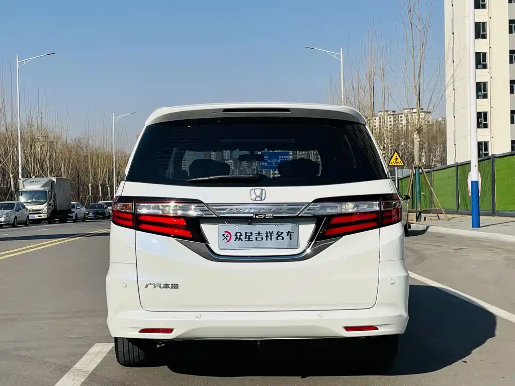 Honda Odyssey 2018 — фото 17