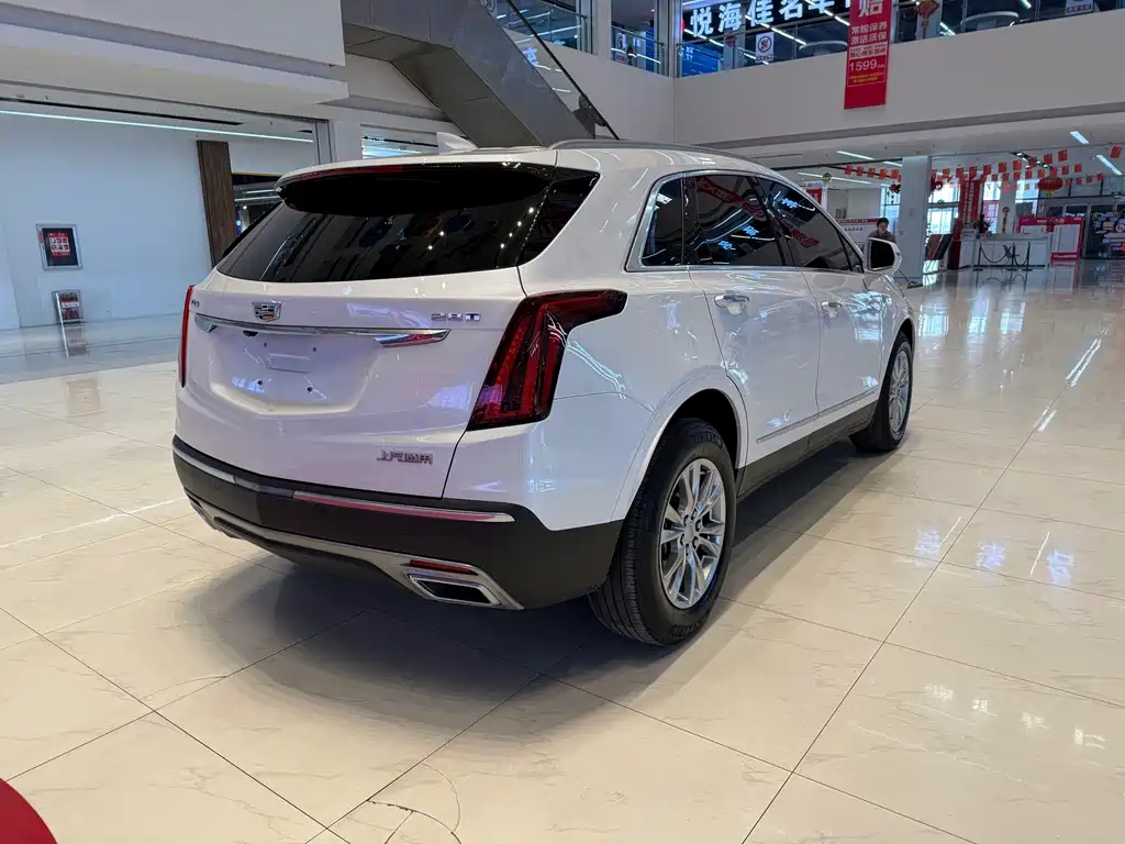 Cadillac XT5 2022 — фото 5