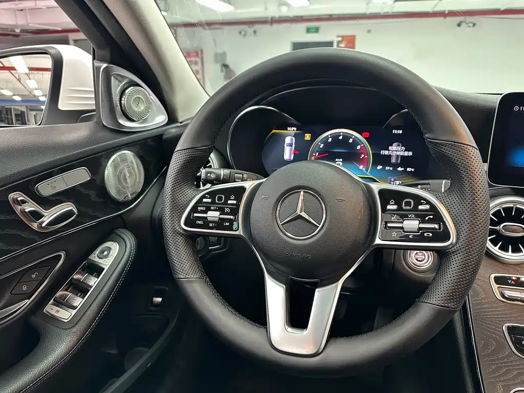 Mercedes-Benz C-Class 2020 — фото 26