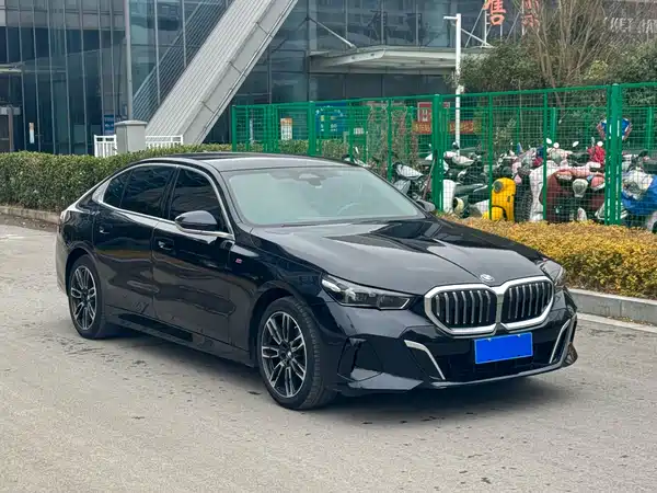 BMW 5 Series 2024