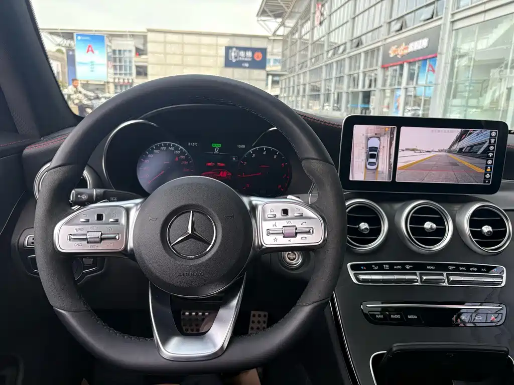 Mercedes-Benz C-Class 2023 — фото 16