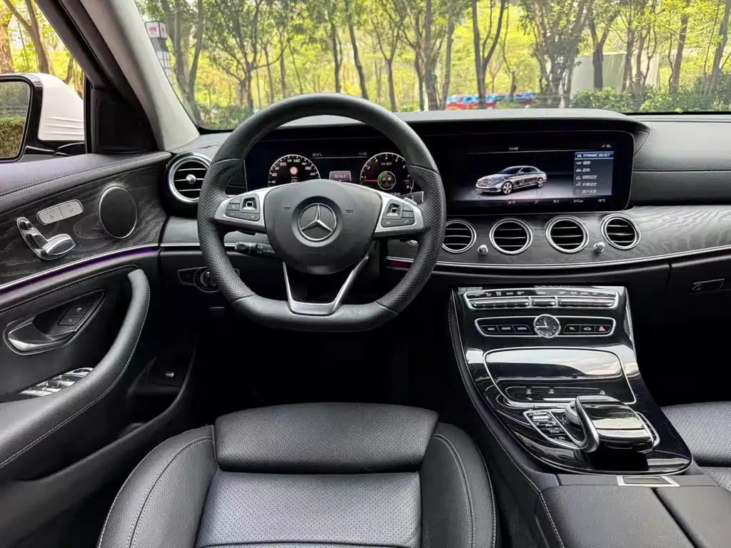 Mercedes-Benz E-Class 2017 — фото 7