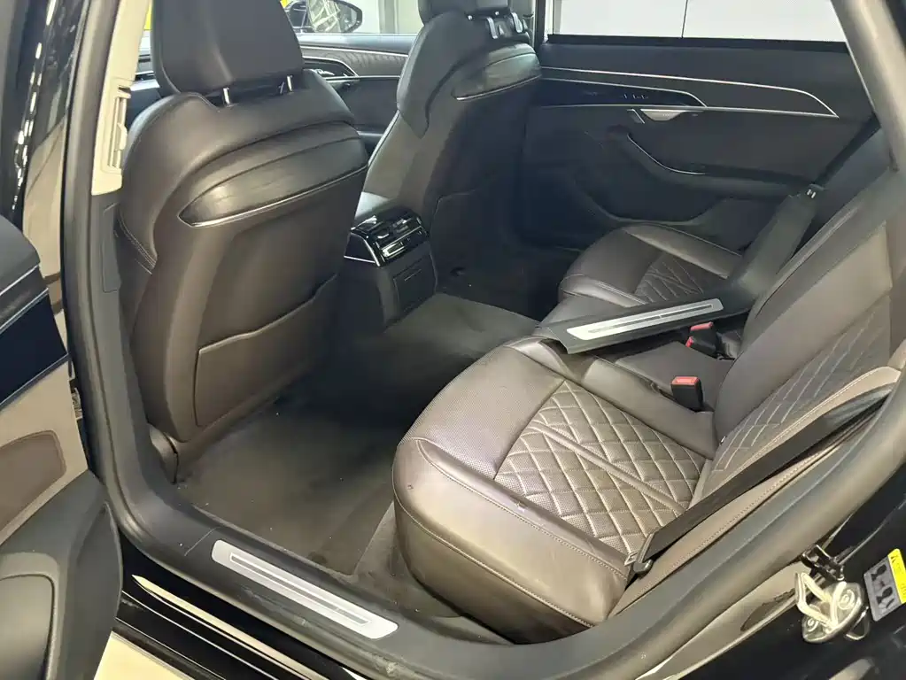 Audi A8 2021