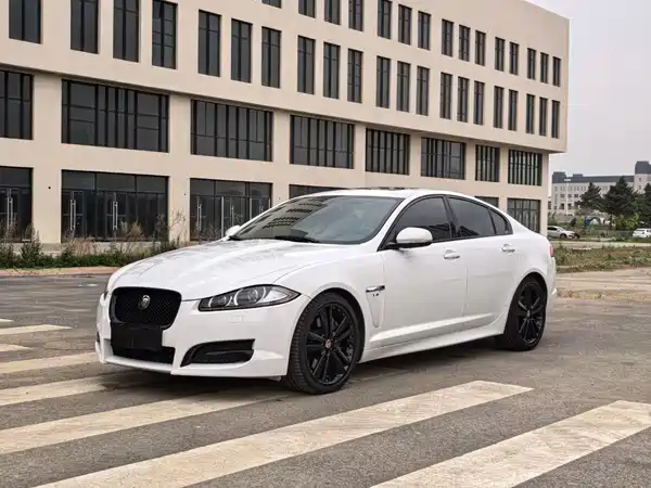Jaguar XF 2014