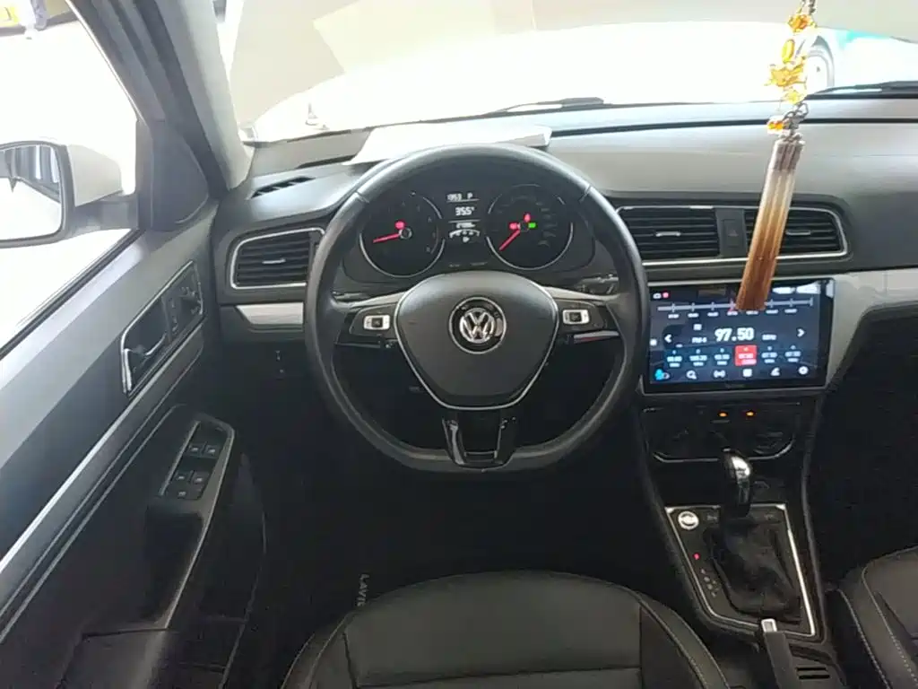 Volkswagen Gran Lavida 2017 — фото 11