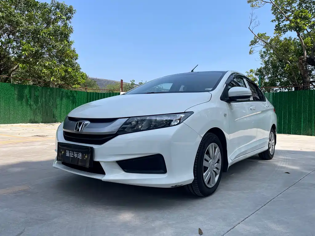 Honda City 2016 — фото 1