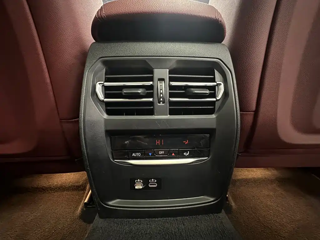 BMW 3 Series 2023 — фото 13
