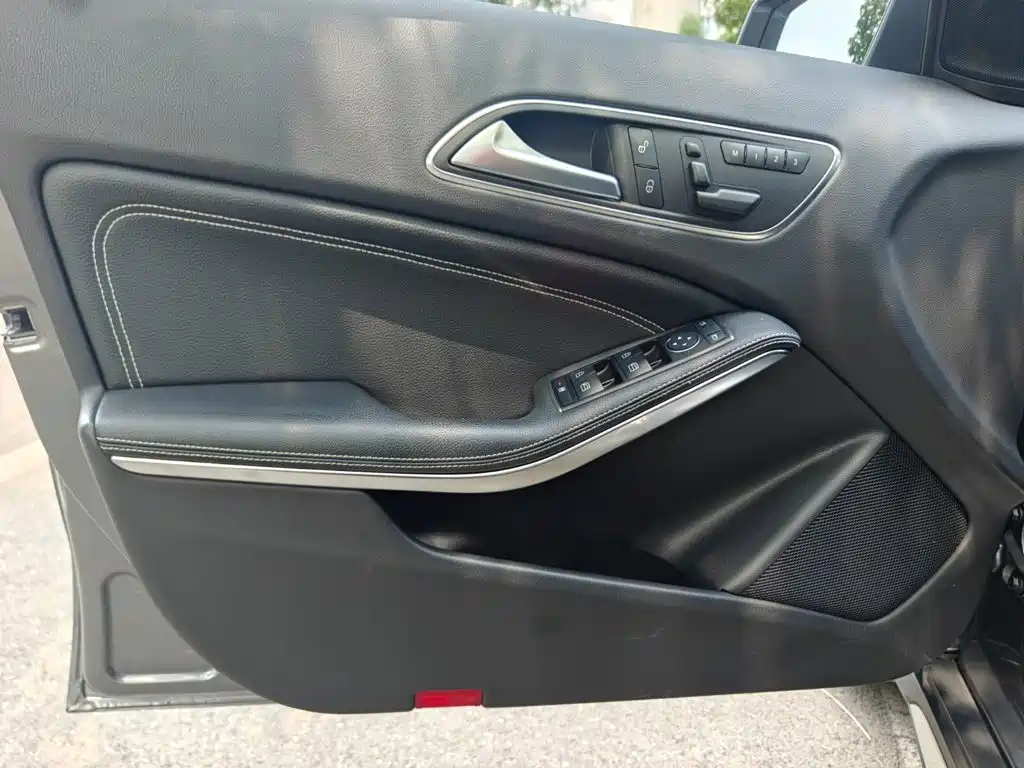 Mercedes-Benz GLA 2016 — фото 11