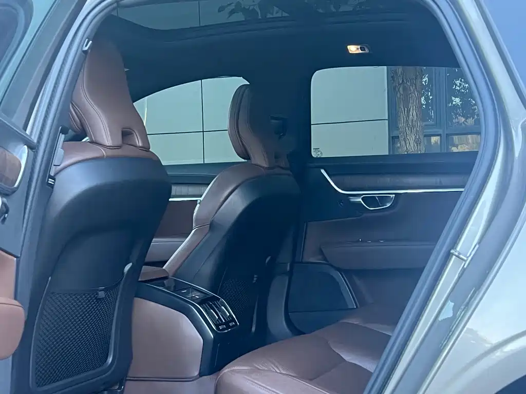 Volvo S90 2021 — фото 12