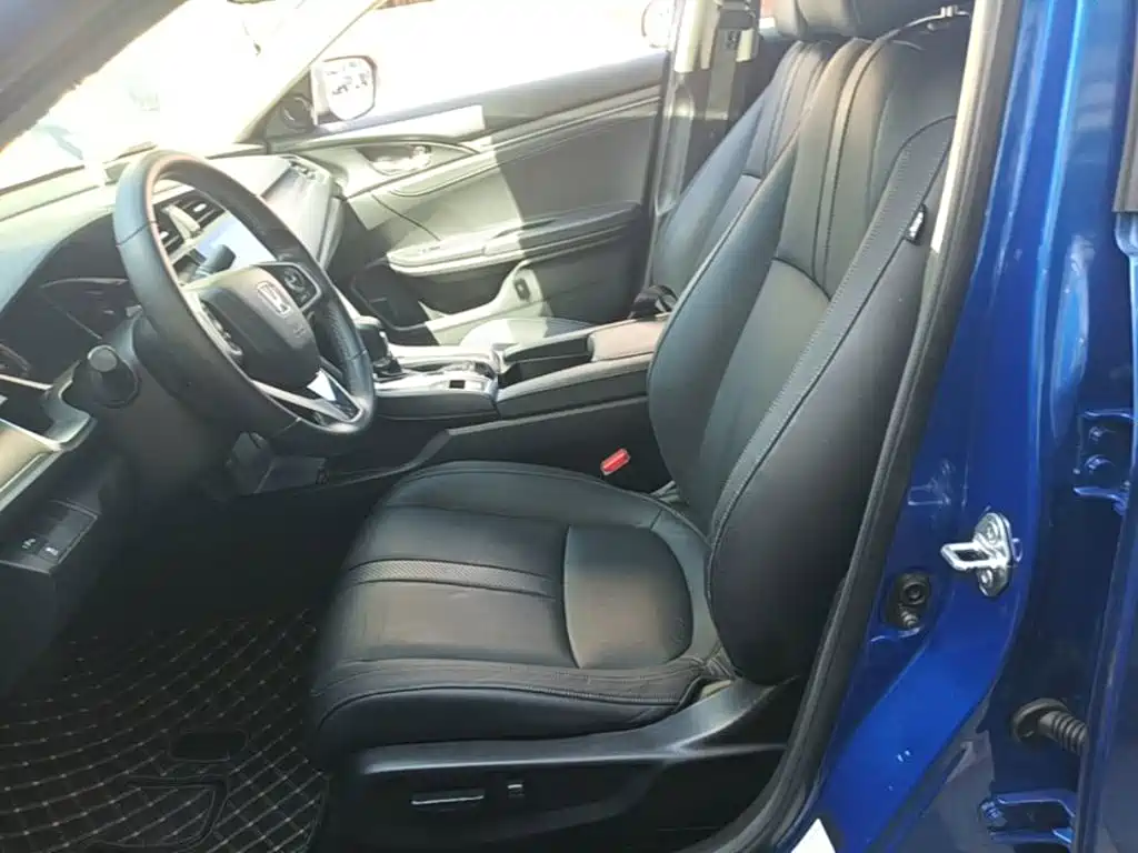 Honda Civic 2018 — фото 15