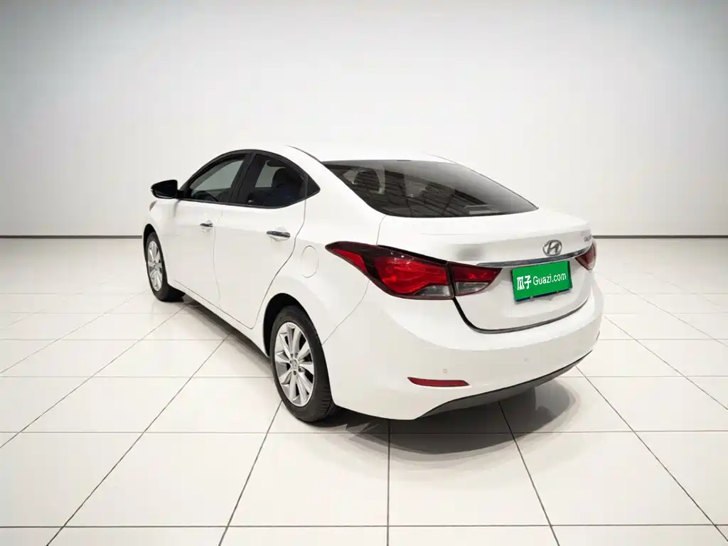 Hyundai Elantra 2016