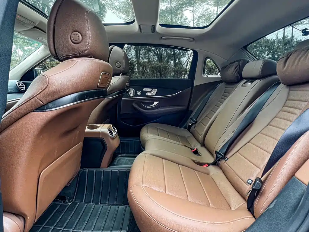 Mercedes-Benz E-Class 2020 — фото 14