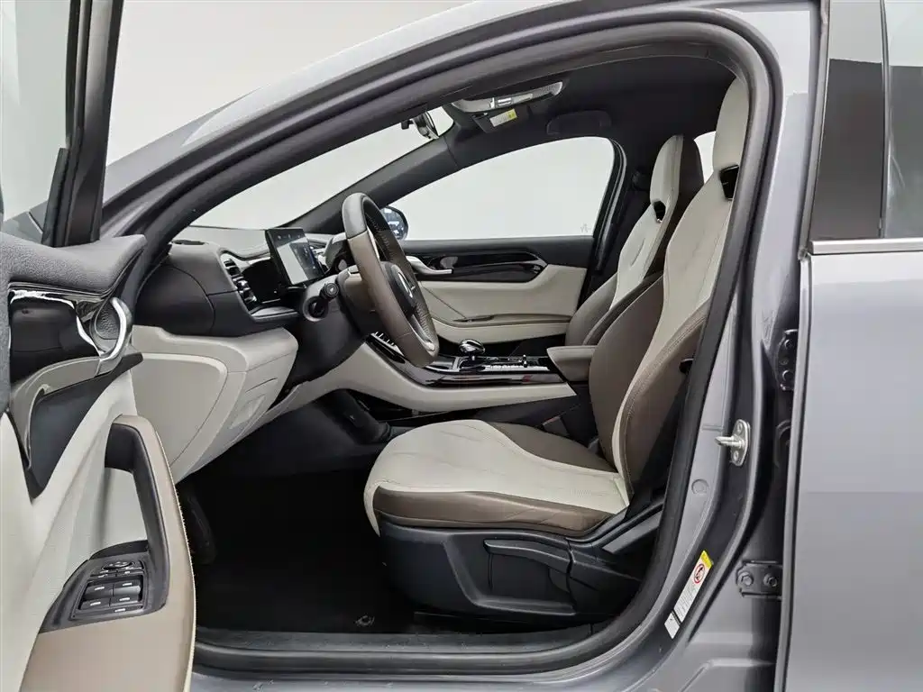 BYD Qin PLUS 2023 — фото 10