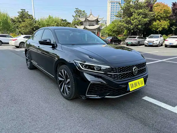 Volkswagen Passat 2022