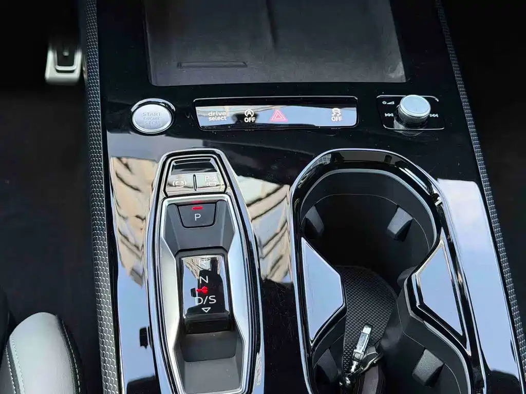 Audi A5L 2025 — фото 11