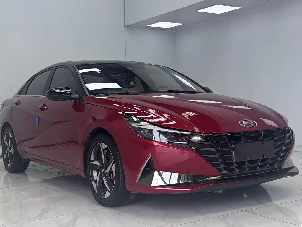 Hyundai Elantra 2022
