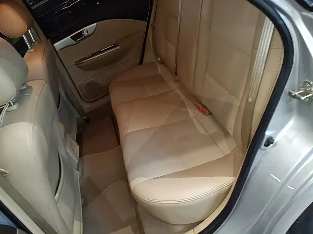 Buick Excelle 2015 — фото 17