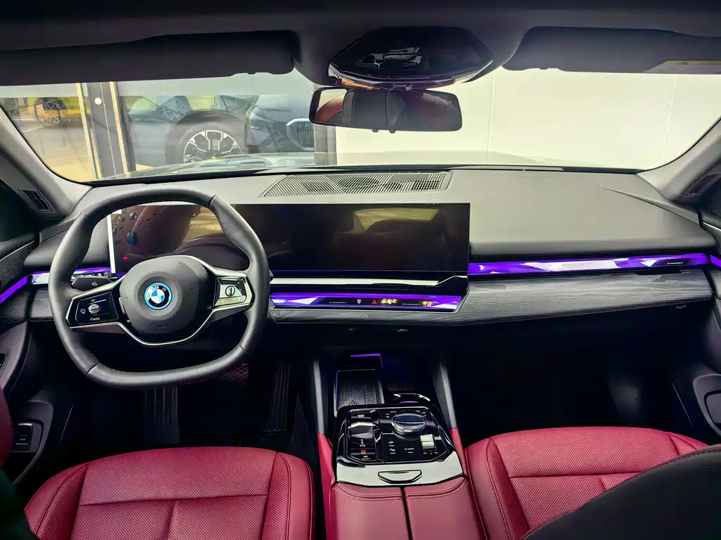 BMW i5 2025 — фото 9