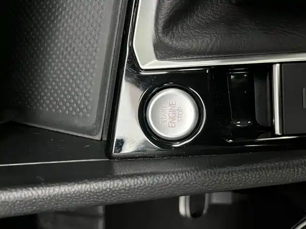 Volkswagen Sagitar 2023