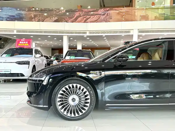 Stelato S9 2025