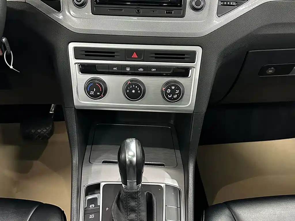 Volkswagen Golf Jialu 2016 — фото 21