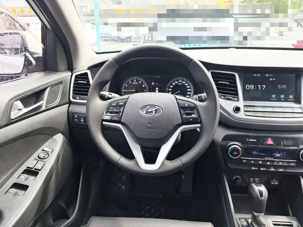 Hyundai Tucson 2018 — фото 11