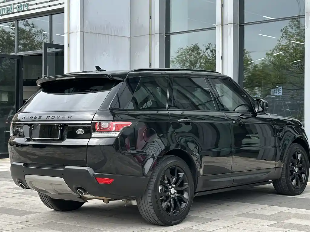 Land Rover Range Rover Sport 2017 — фото 12