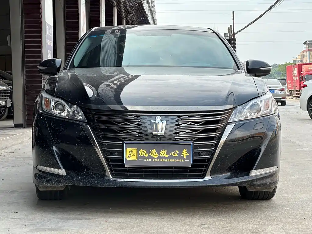 Toyota Crown 2020 — фото 2