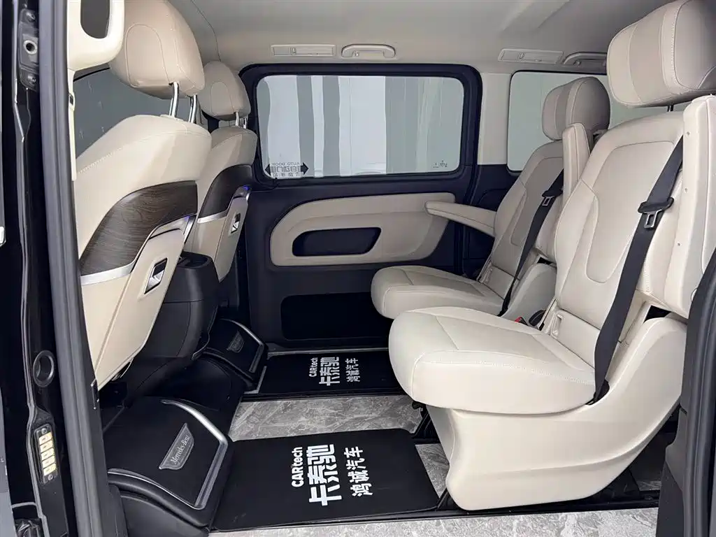 Mercedes-Benz Vito 2023 — фото 17