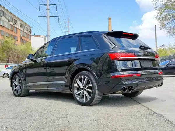 Audi Q7 2023