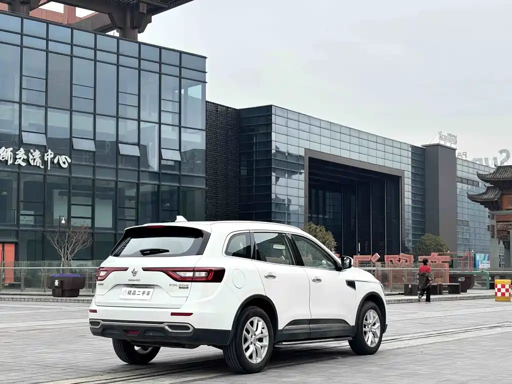Renault Koleos 2017 — фото 8