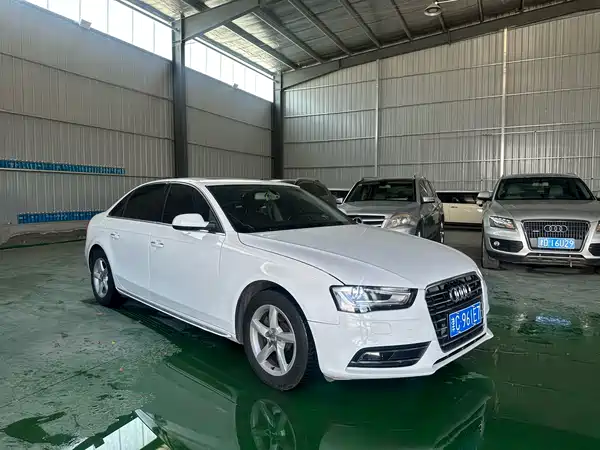 Audi A4L 2015