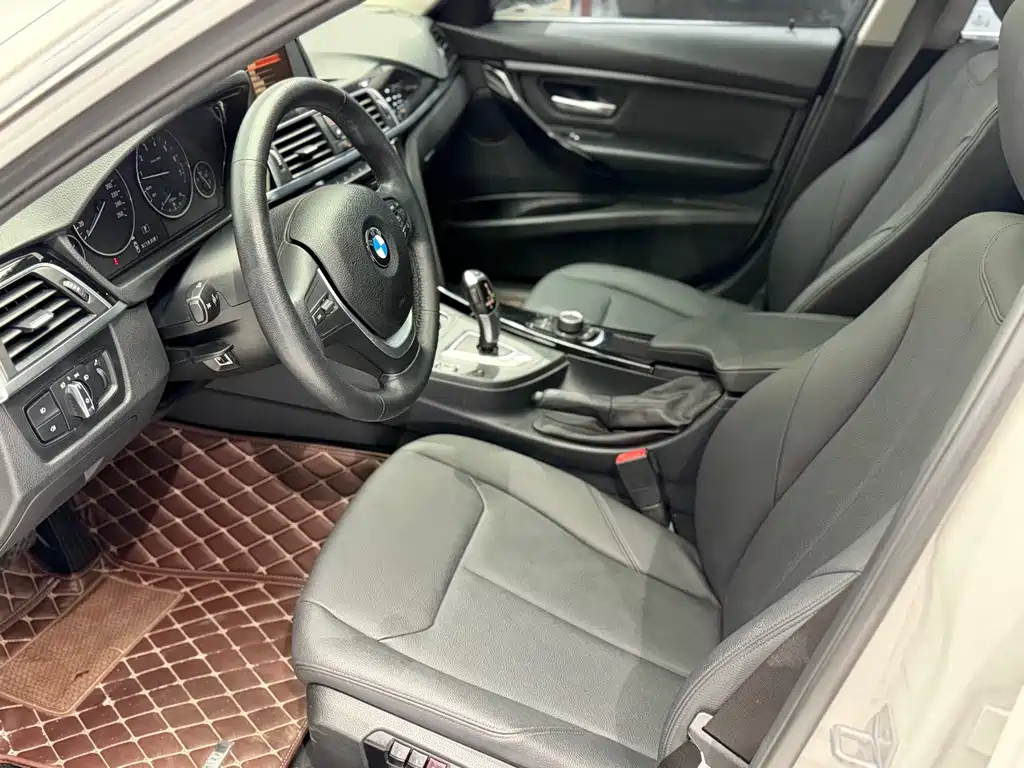 BMW 3 Series 2016 — фото 9