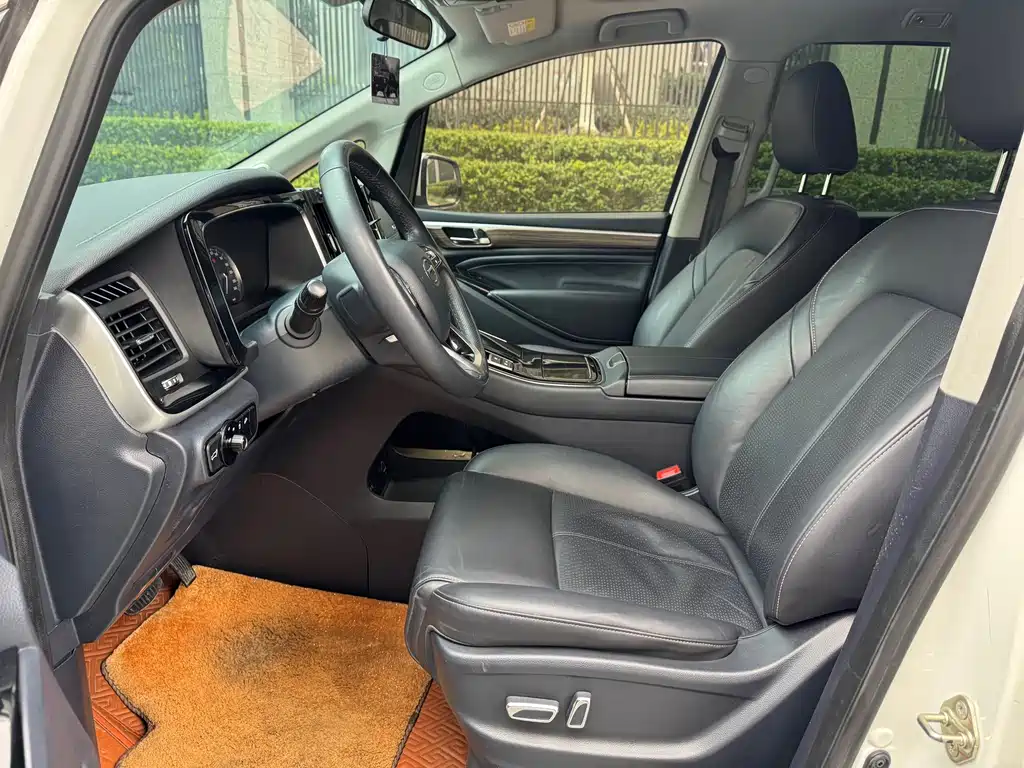 GAC Motor Trumpchi M8 2022 — фото 4