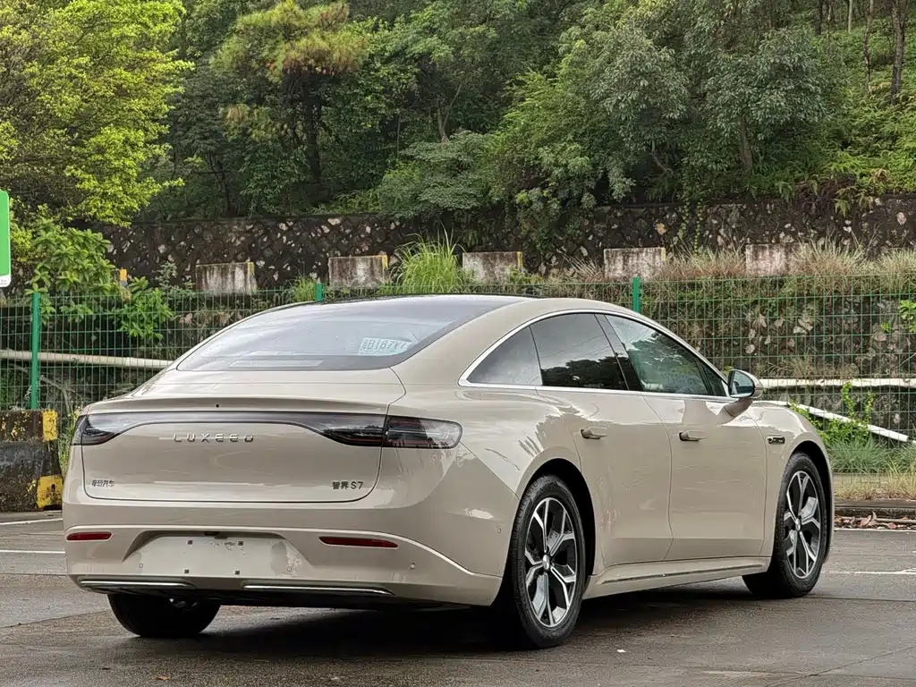 Luxeed S7 2025 — фото 13