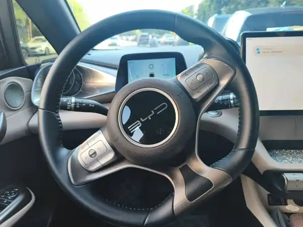 BYD Dolphin 2023