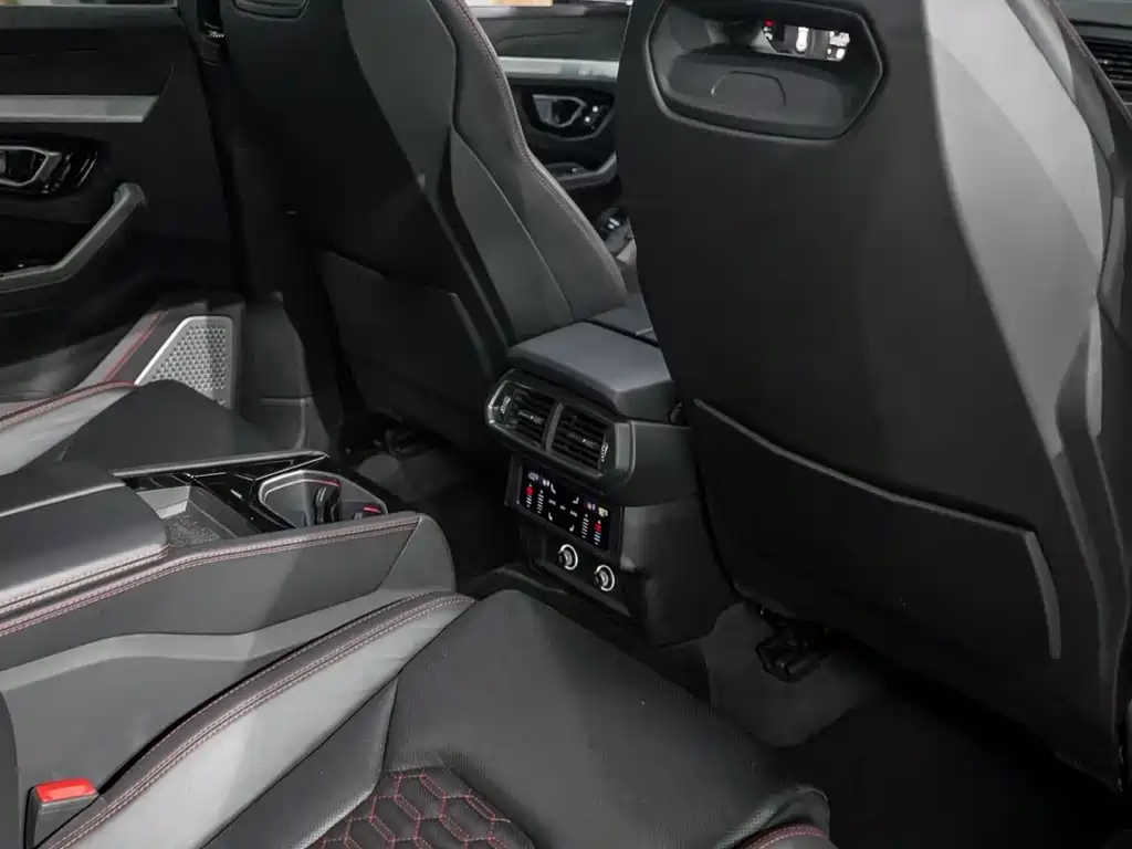 Lamborghini Urus 2019 — фото 14